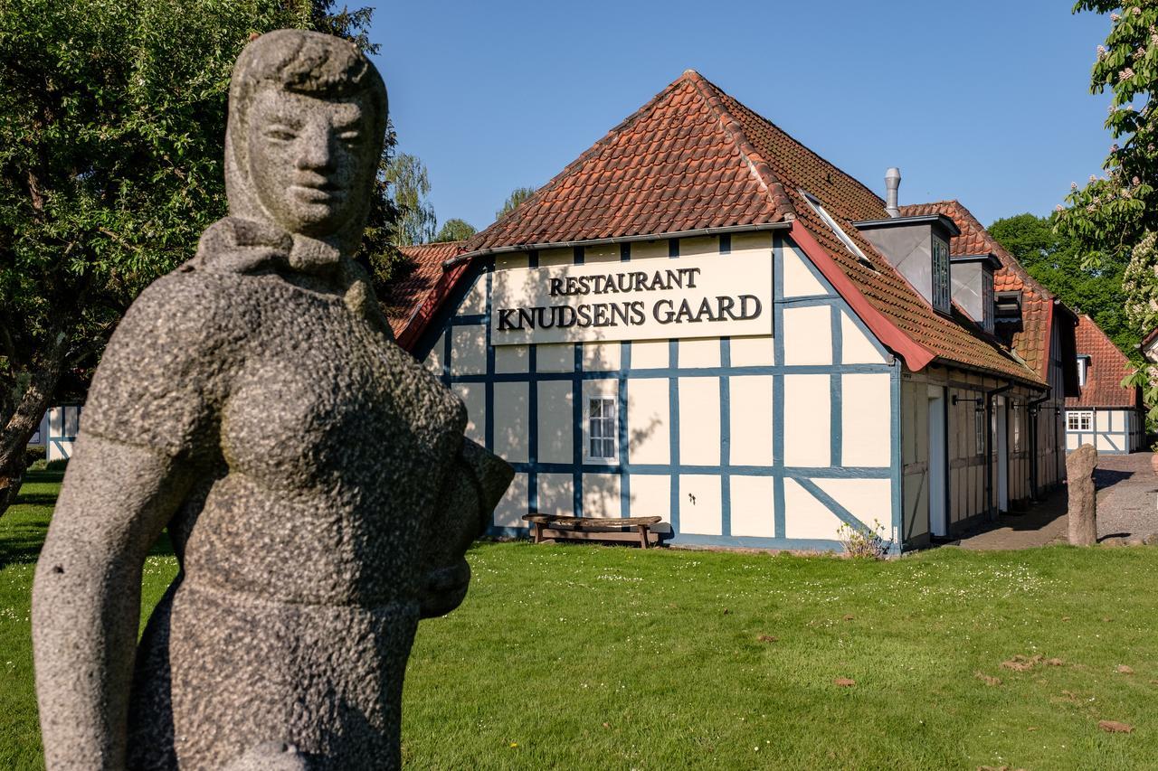 Hotel Knudsens Gaard Odense Esterno foto